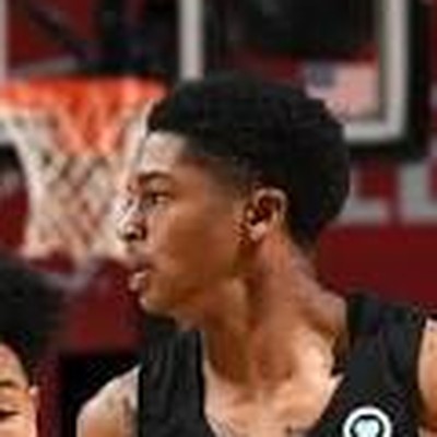 Junior Robinson headshot